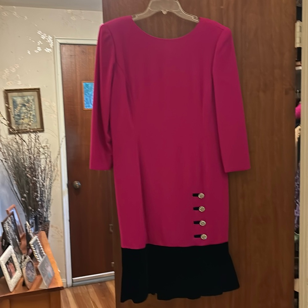 Stunning fushia with black velvet border and gorgeous rhinestones buttons .
